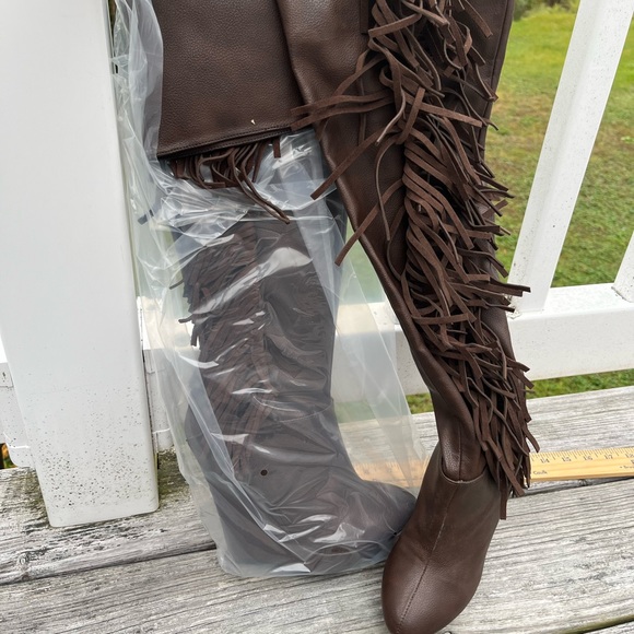 Knee high brown leather wedge boot with fringe detail. - Picture 9 of 9